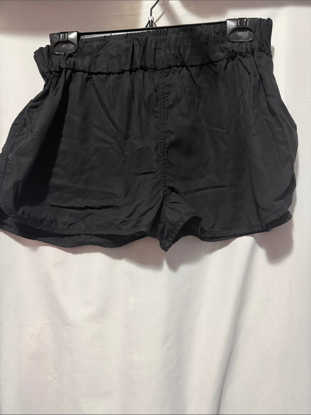 Wilfred Black Elastic-Waist Athletic Shorts